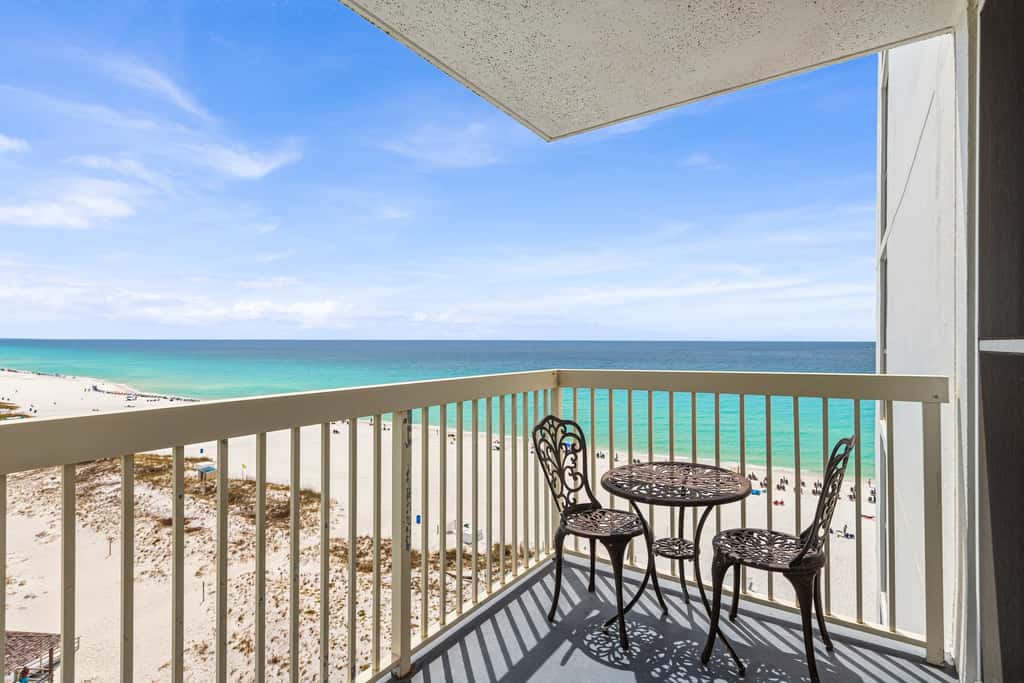 Gulf-front, 10th-floor corner condo with pools & hot tub - majestic views