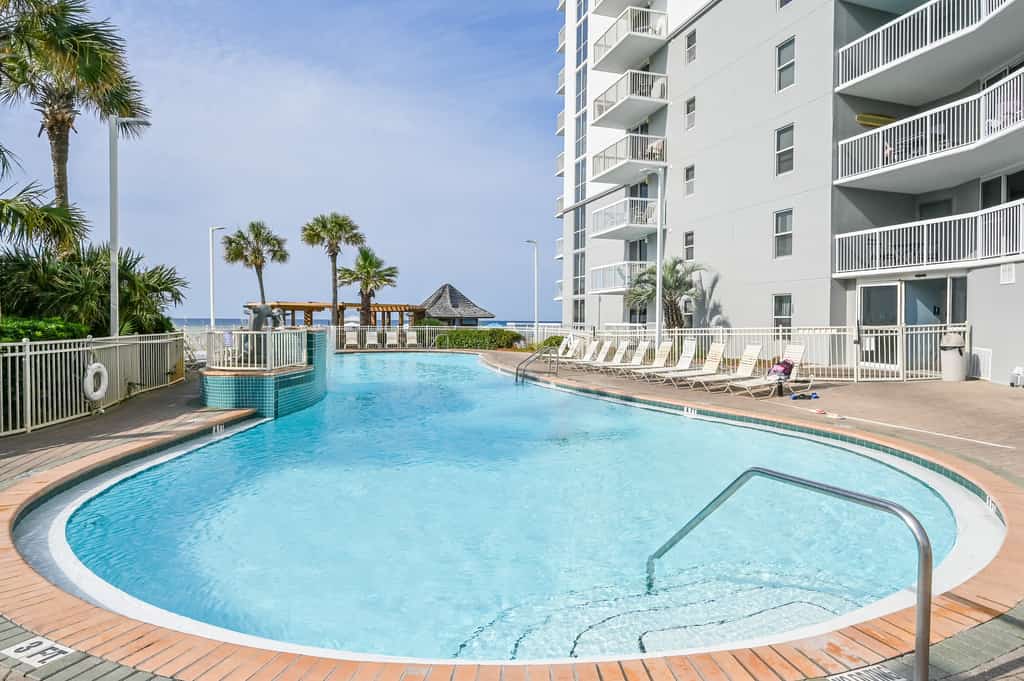 Pelican Beach Resort 1717