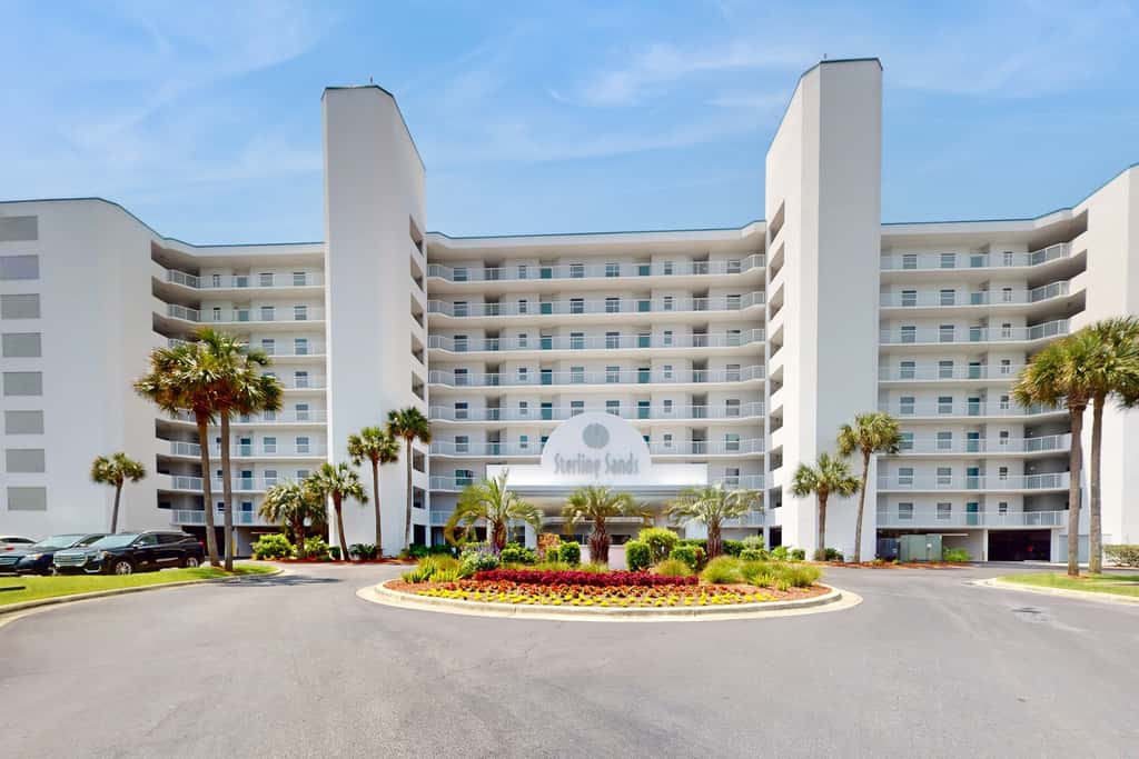 Cozy condo with Gulf-front balcony & great views - near shops & dining