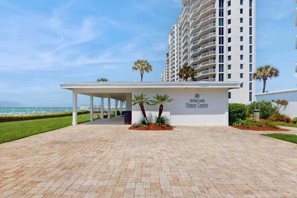 Cozy condo with Gulf-front balcony & great views - near shops & dining