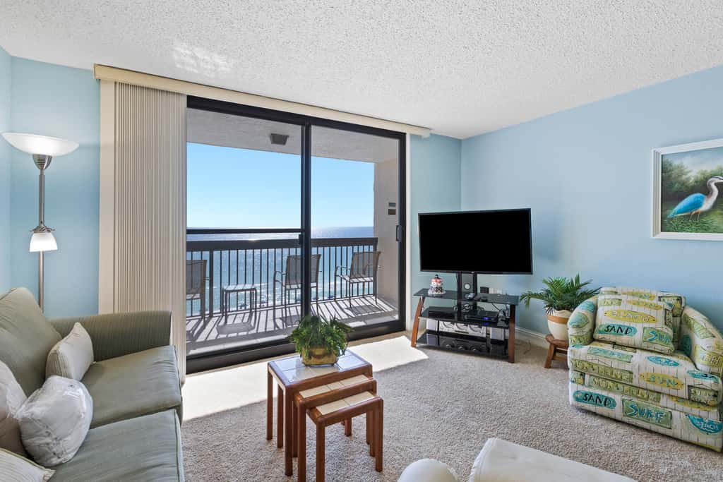 8th Floor Open Condo, On-site restaurant w bar, Multiple pools