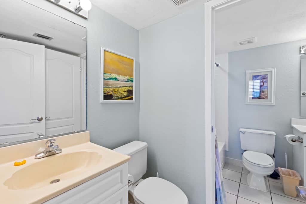 8th Floor Open Condo, On-site restaurant w bar, Multiple pools