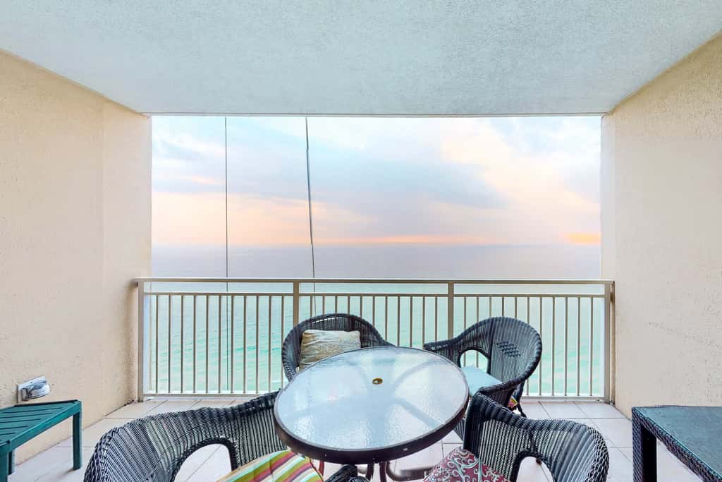 Beachfront resort condo with gulf views, pools,splash pad, hot tub, & gym