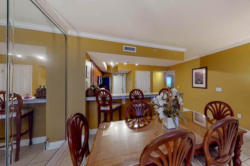 Beachfront resort condo with gulf views, pools,splash pad, hot tub, & gym