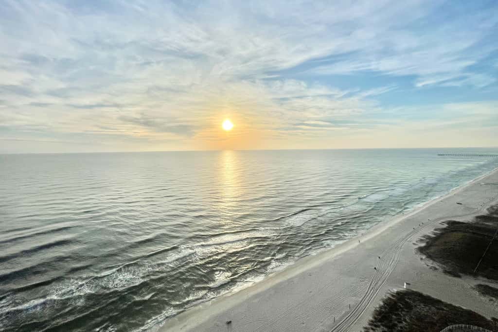 Beachfront resort condo with gulf views, pools,splash pad, hot tub, & gym