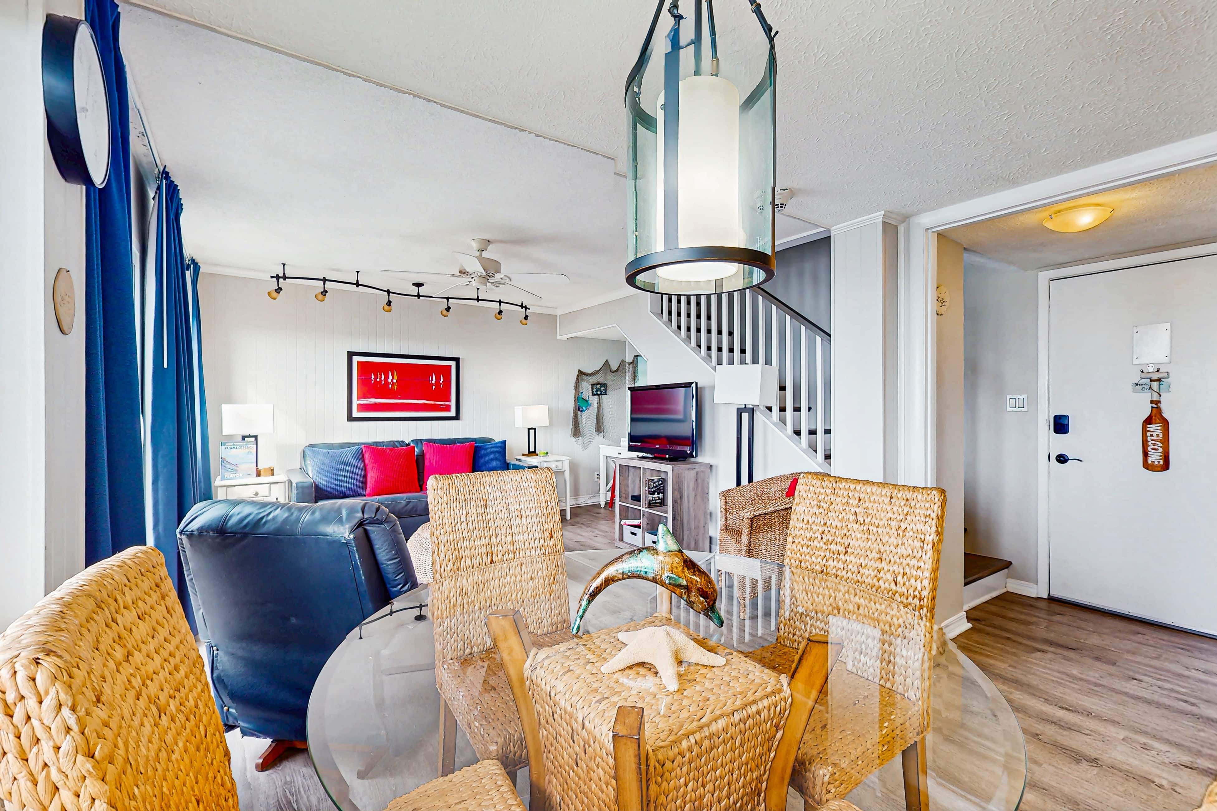 Gorgeous beachfront condo, shared pool and beach access