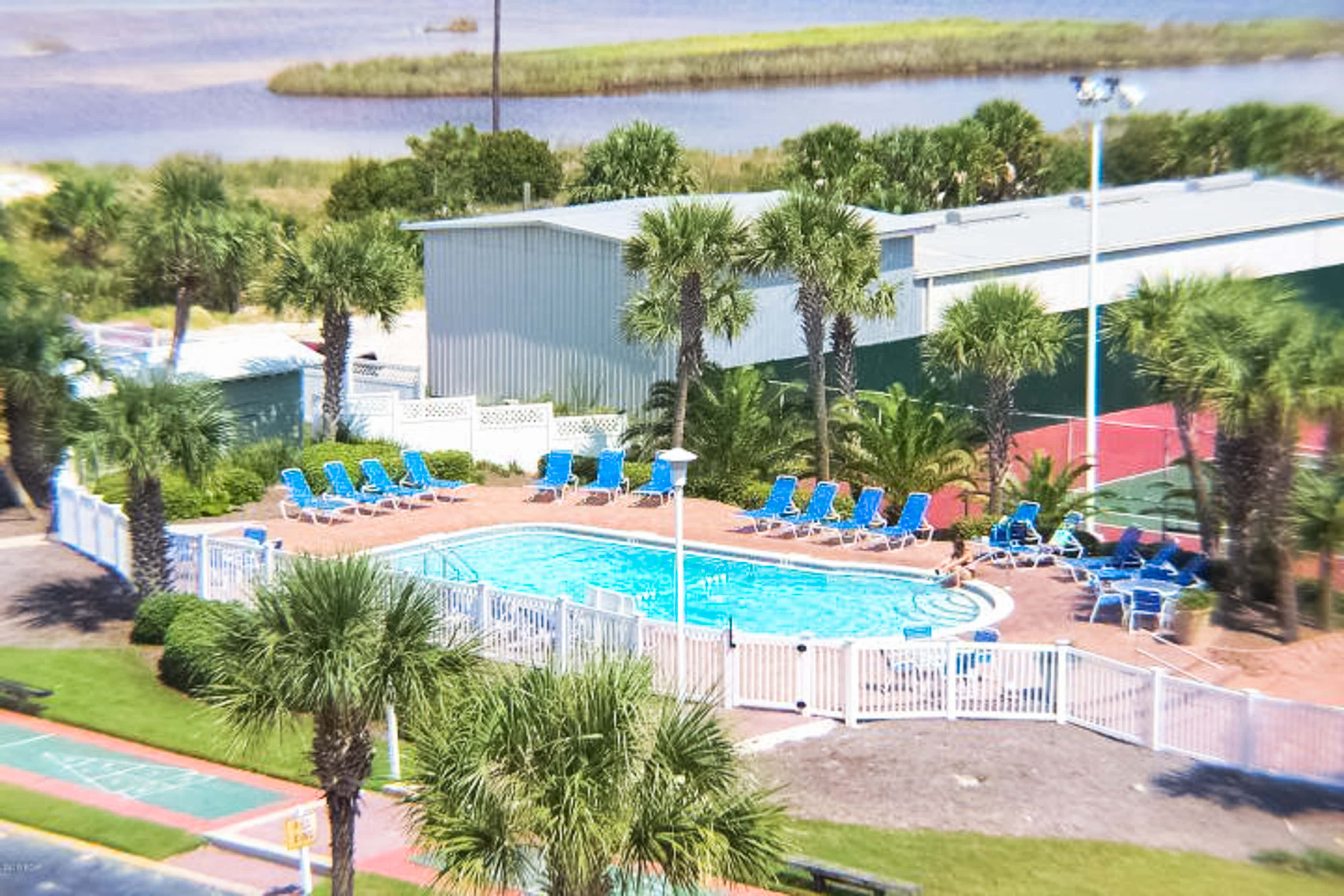 Gorgeous beachfront condo, shared pool and beach access