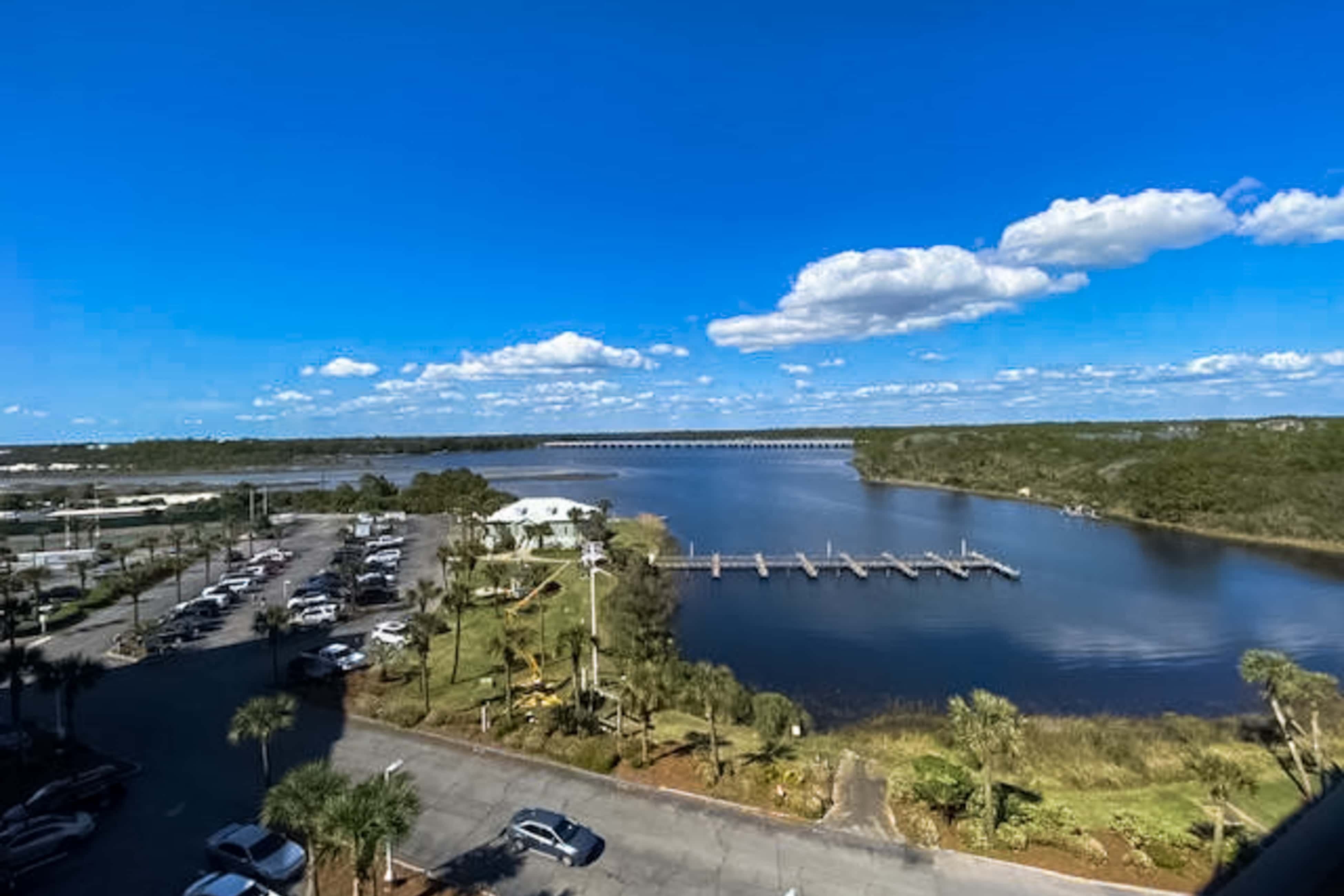 Gorgeous beachfront condo, shared pool and beach access