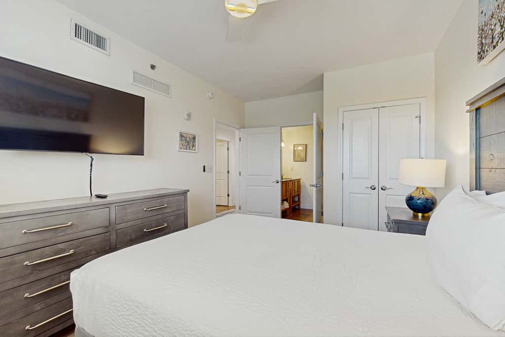 Updated beachfront retreat with hot tub, outdoor pool & balcony