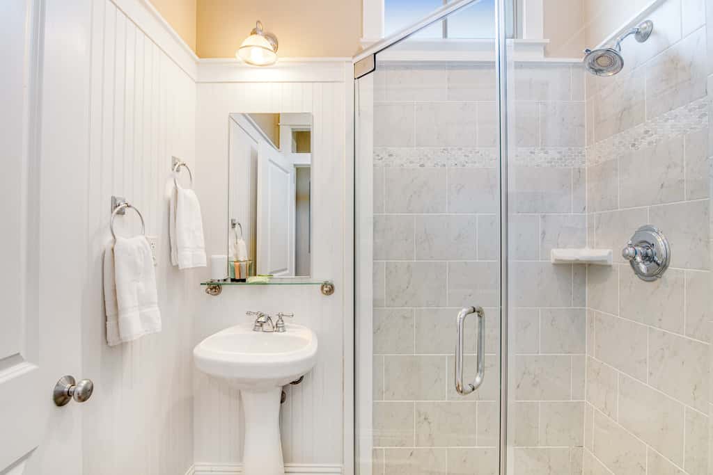 Beautiful, dog-friendly home with shared pools & complimentary beach chairs
