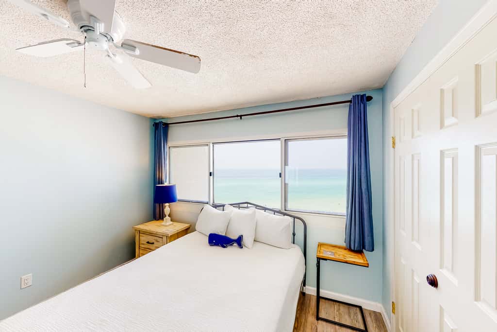Resort condo in Panama City Beach with direct beach access