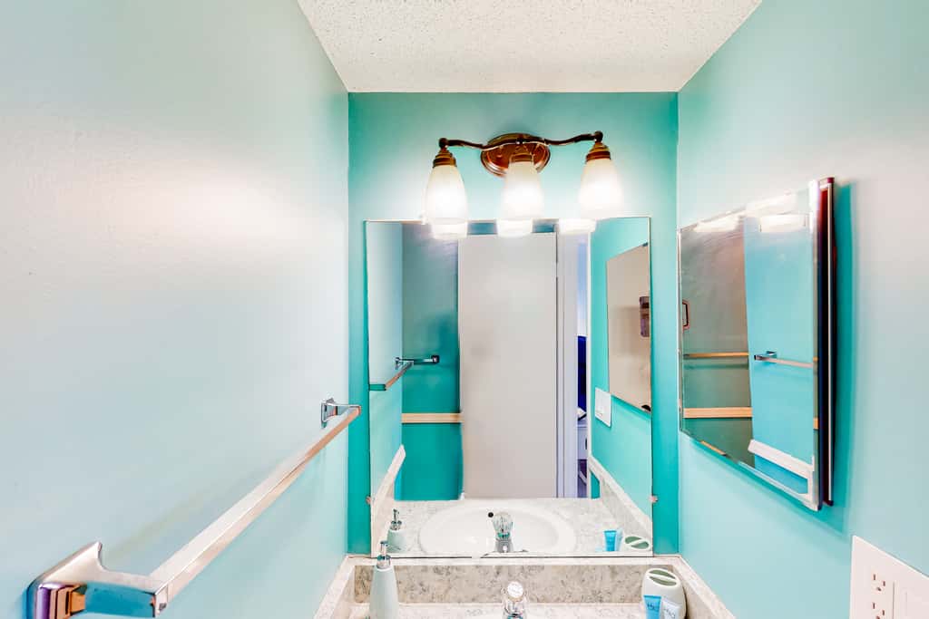 Resort condo in Panama City Beach with direct beach access
