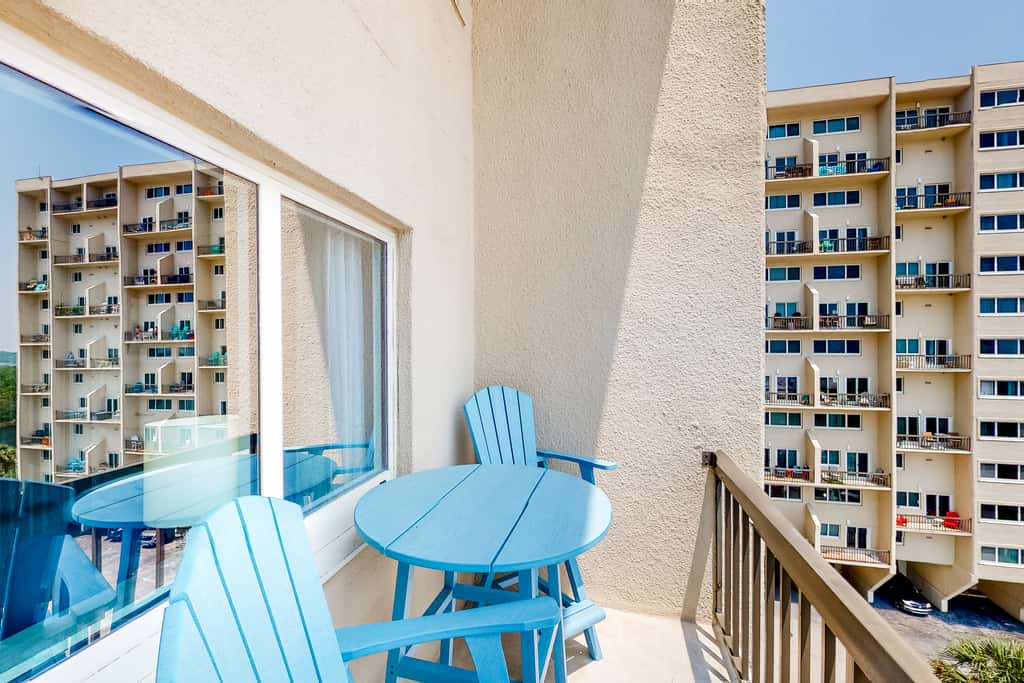Resort condo in Panama City Beach with direct beach access