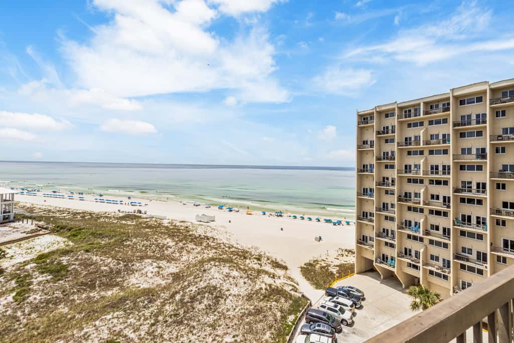 Spectacular beachfront condo with great amenities, shared pool & beach access