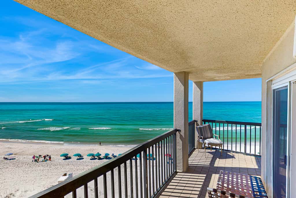 Gorgeous beachfront condo with plenty of space, shared pool & beach access