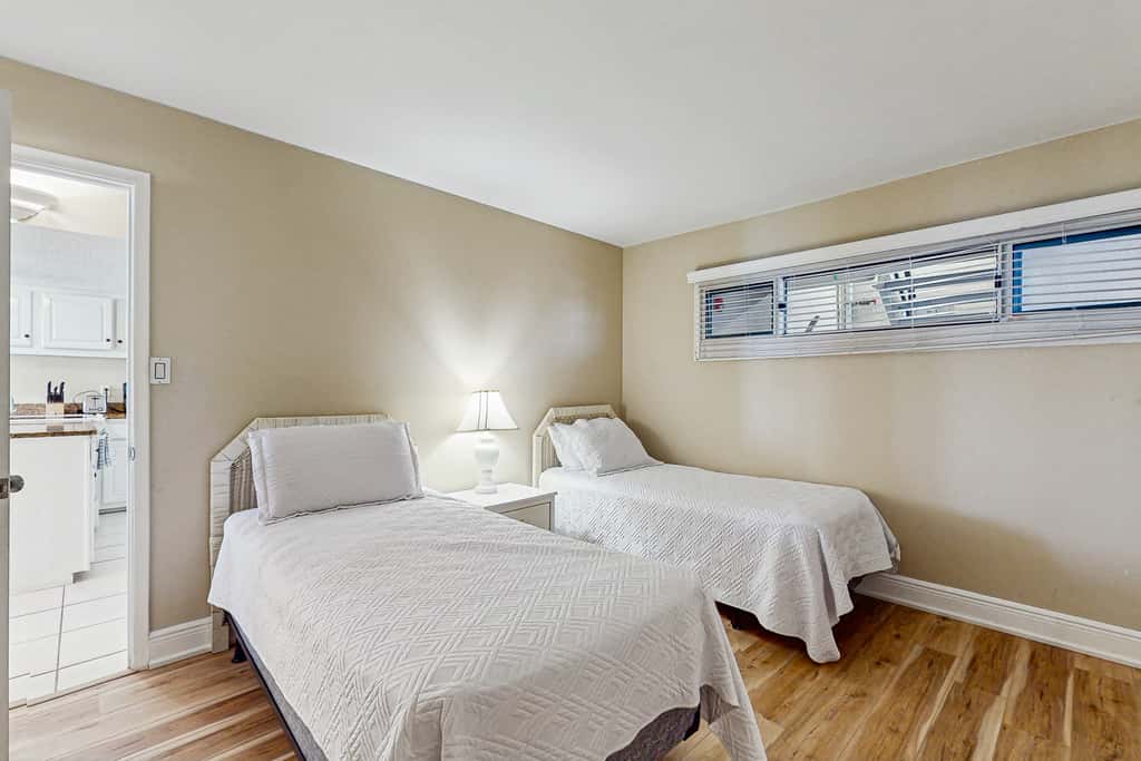Gorgeous beachfront condo with plenty of space, shared pool & beach access