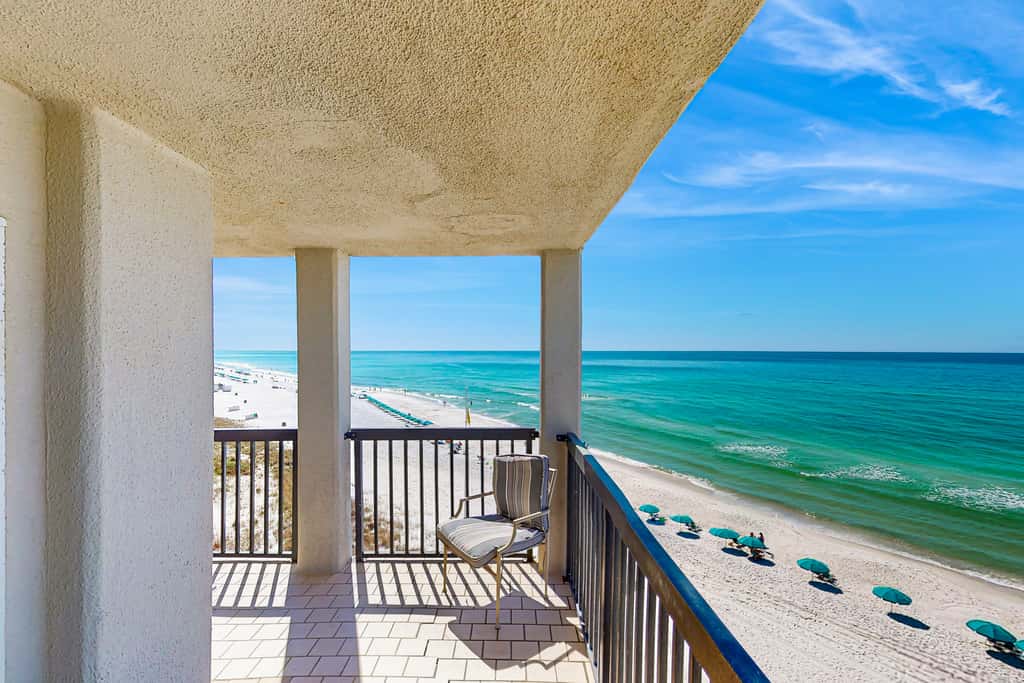 Gorgeous beachfront condo with plenty of space, shared pool & beach access