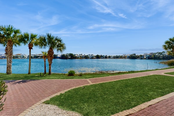 Carillon Beach Inn 106