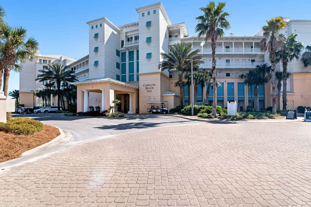 Lakefront dog-friendly condo with water views, pool, hot tub & beach access