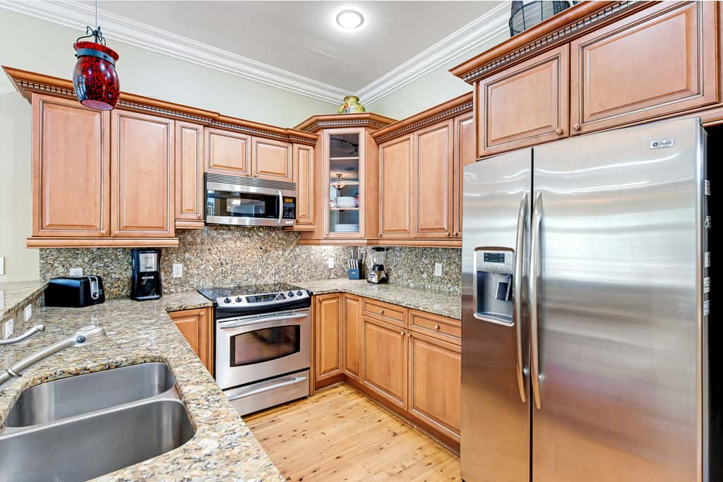 Invitingly Warm 4-Bedroom - Gated Community - Seasonal Beach Service Included
