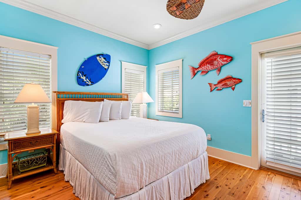 Invitingly Warm 4-Bedroom - Gated Community - Seasonal Beach Service Included