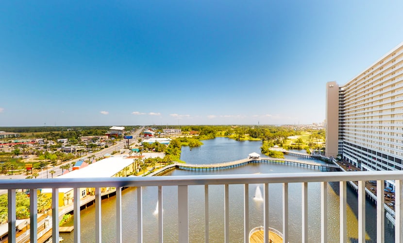 Laketown Wharf 1033