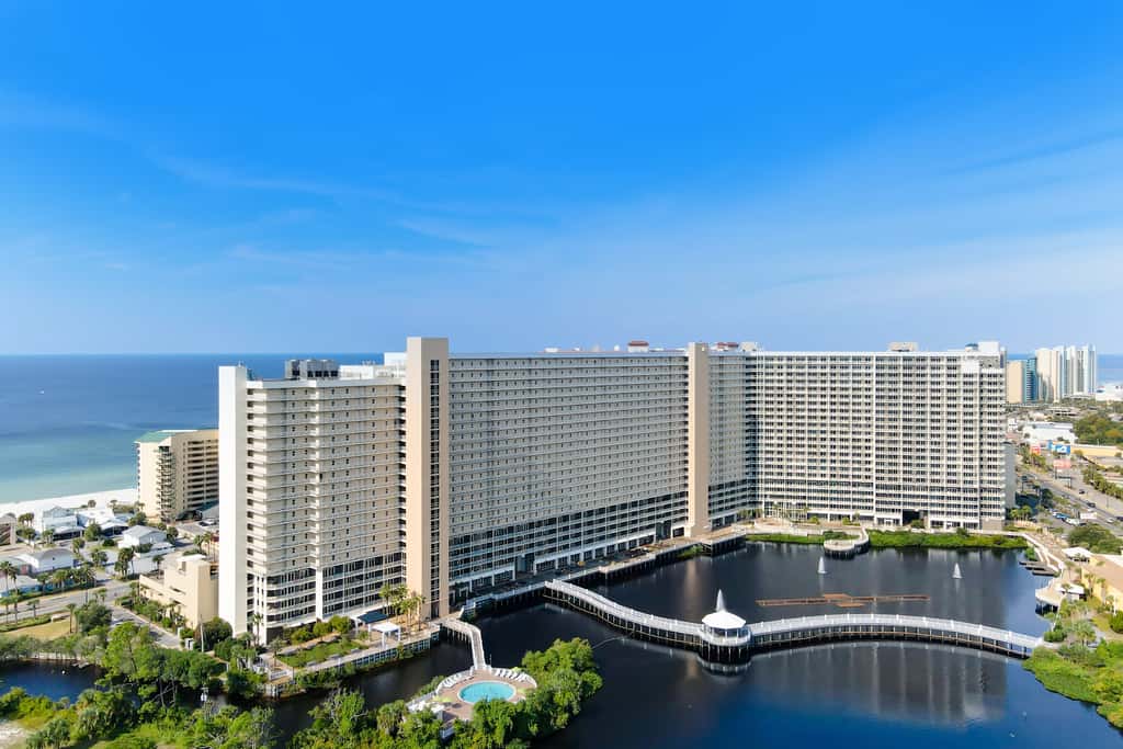 14th floor condo with pool & hot tub access, ocean view, WiFi, WD, & central AC