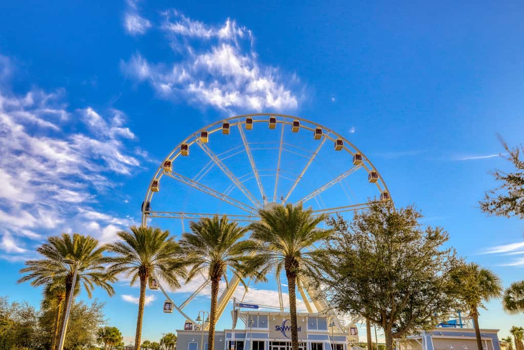 14th floor condo with pool & hot tub access, ocean view, WiFi, WD, & central AC