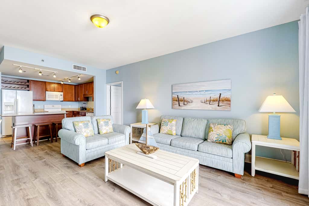 Wonderful Beach Escape with Shared Pools,Hot Tubs, Private Balcony, & Free WiFi