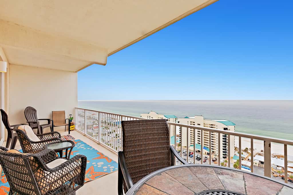 Fantastic beach and lake view condo with shared pools and hot tub