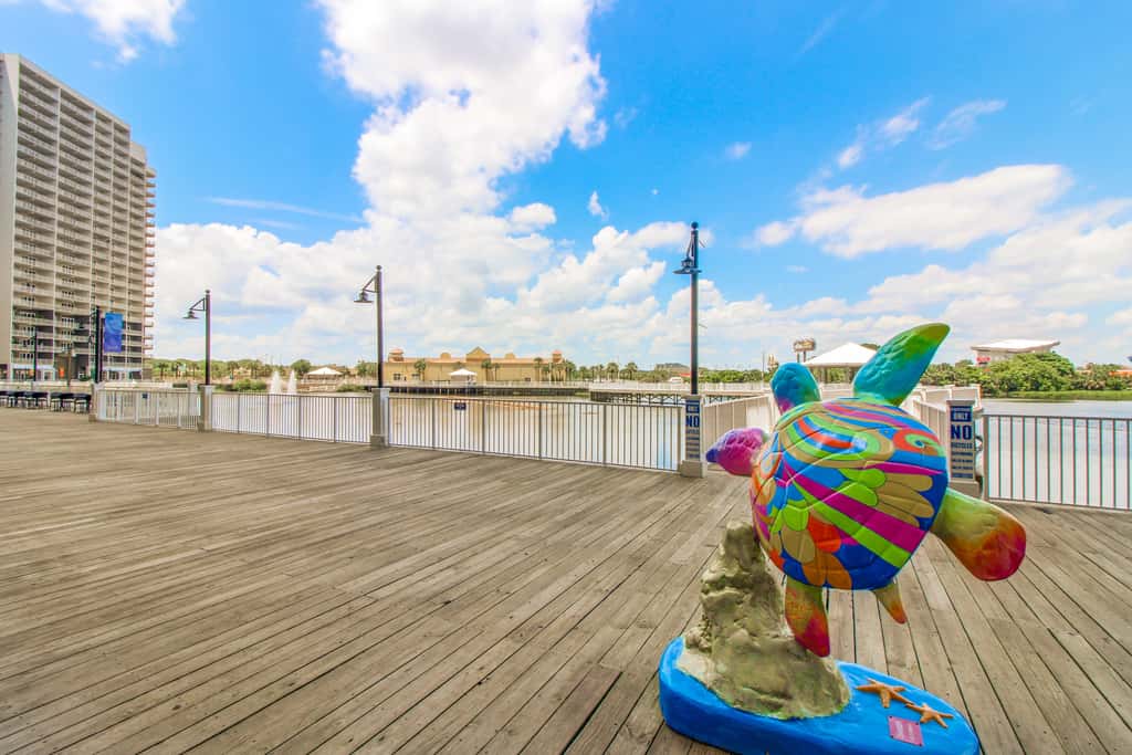 Fantastic beach and lake view condo with shared pools and hot tub