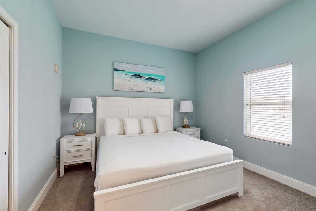 Laketown Wharf, Lake-View Balcony, 5 Pools, Hot Tub & Gym, Steps to Beach
