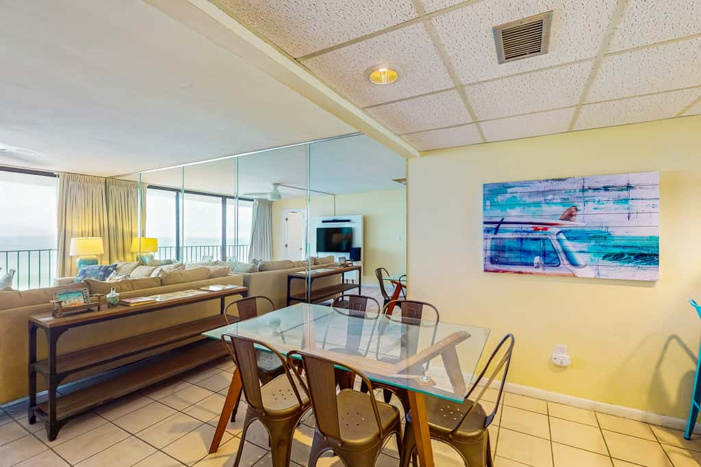 Terrific condo in beachfront location with pool, central AC & balcony