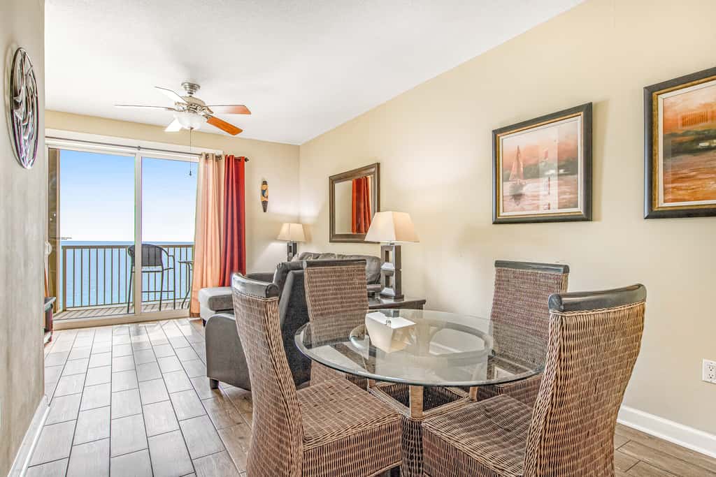 15th-floor Gulf-front condo with beach view, balcony, heated pool, hot tub & gym