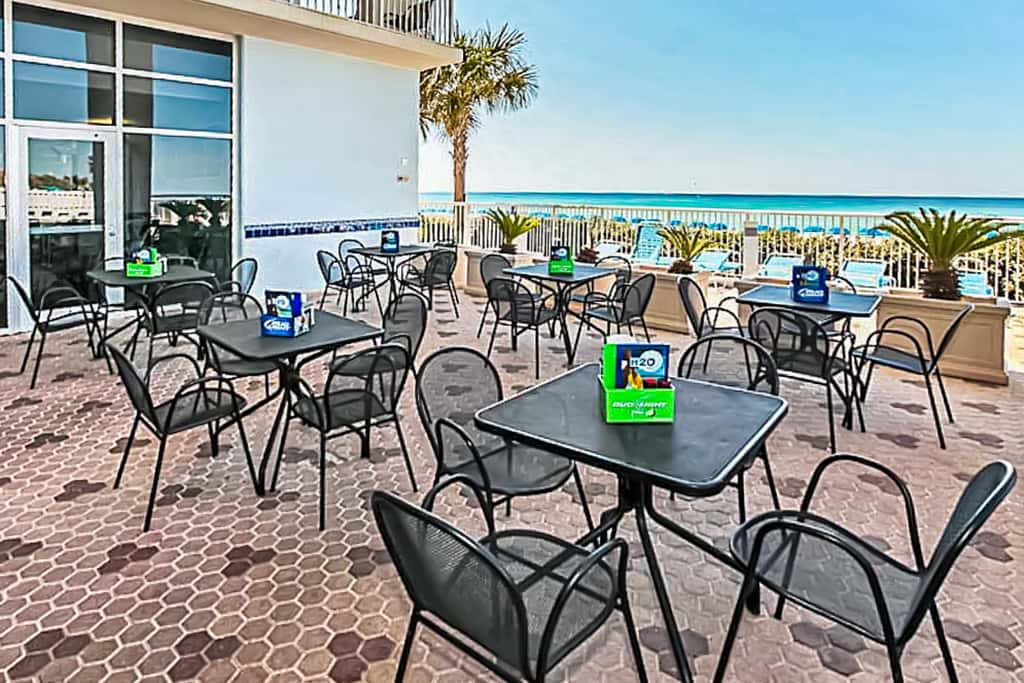 Beachfront condo on 10th floor with 4 shared pools, hot tub, tennis - great views