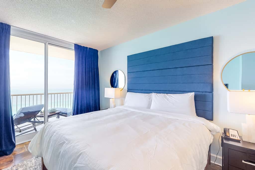 Gorgeous beachfront condo with beach access, 4 pools, hot tub, ocean views