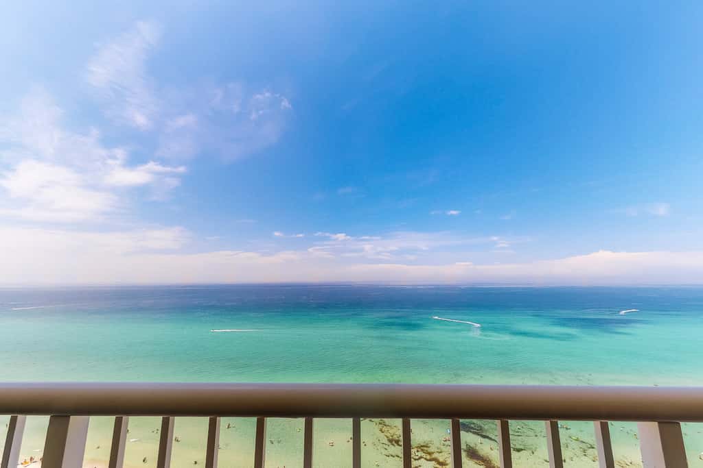 Gorgeous beachfront condo with beach access, 4 pools, hot tub, ocean views