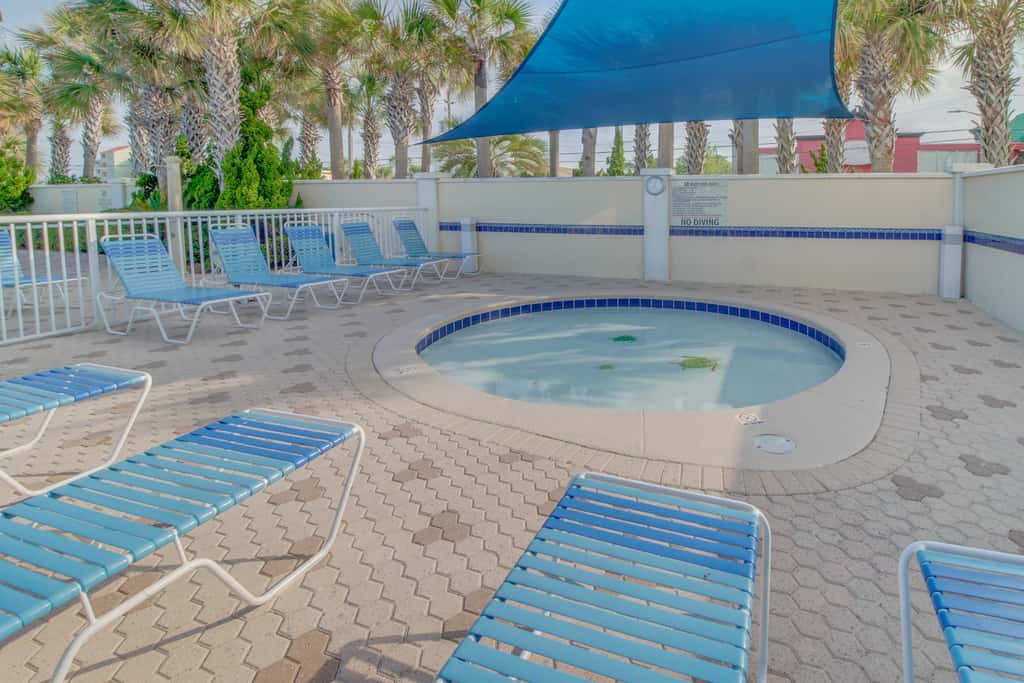 Gulf-front condo with 4 pools, movie theatre, game room, 3 hot tubs, tennis, W/D