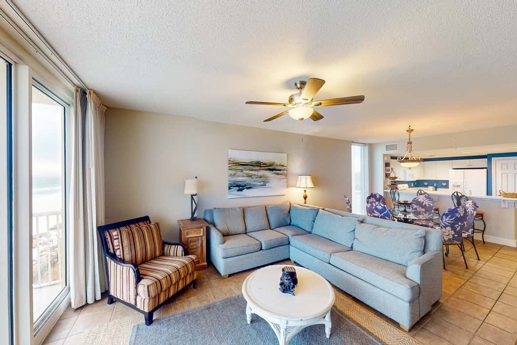 Gulf-front condo with 4 pools, movie theatre, game room, 3 hot tubs, tennis, W/D