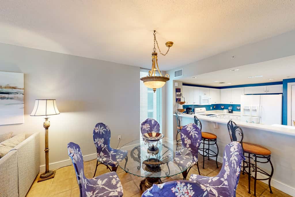 Gulf-front condo with 4 pools, movie theatre, game room, 3 hot tubs, tennis, W/D