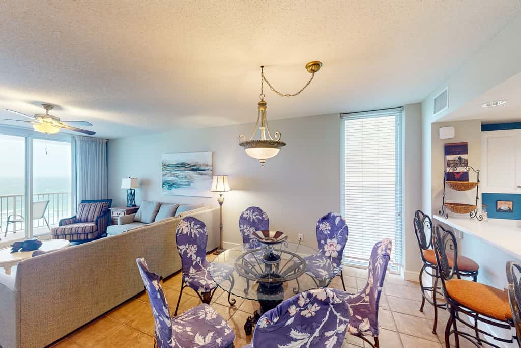 Gulf-front condo with 4 pools, movie theatre, game room, 3 hot tubs, tennis, W/D