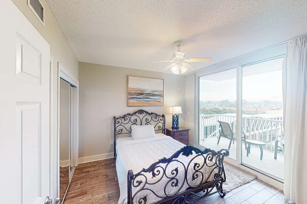 Gulf-front condo with 4 pools, movie theatre, game room, 3 hot tubs, tennis, W/D