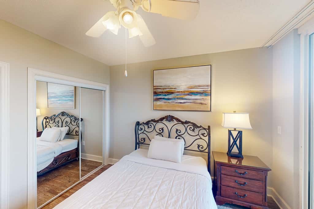 Gulf-front condo with 4 pools, movie theatre, game room, 3 hot tubs, tennis, W/D