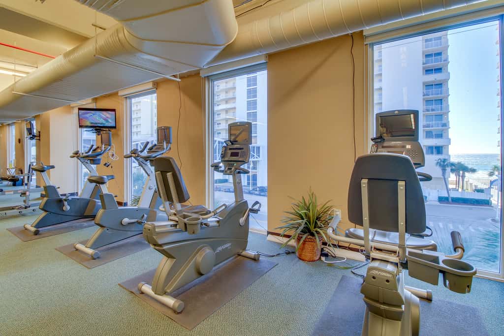 Gulf-front condo with 4 pools, movie theatre, game room, 3 hot tubs, tennis, W/D