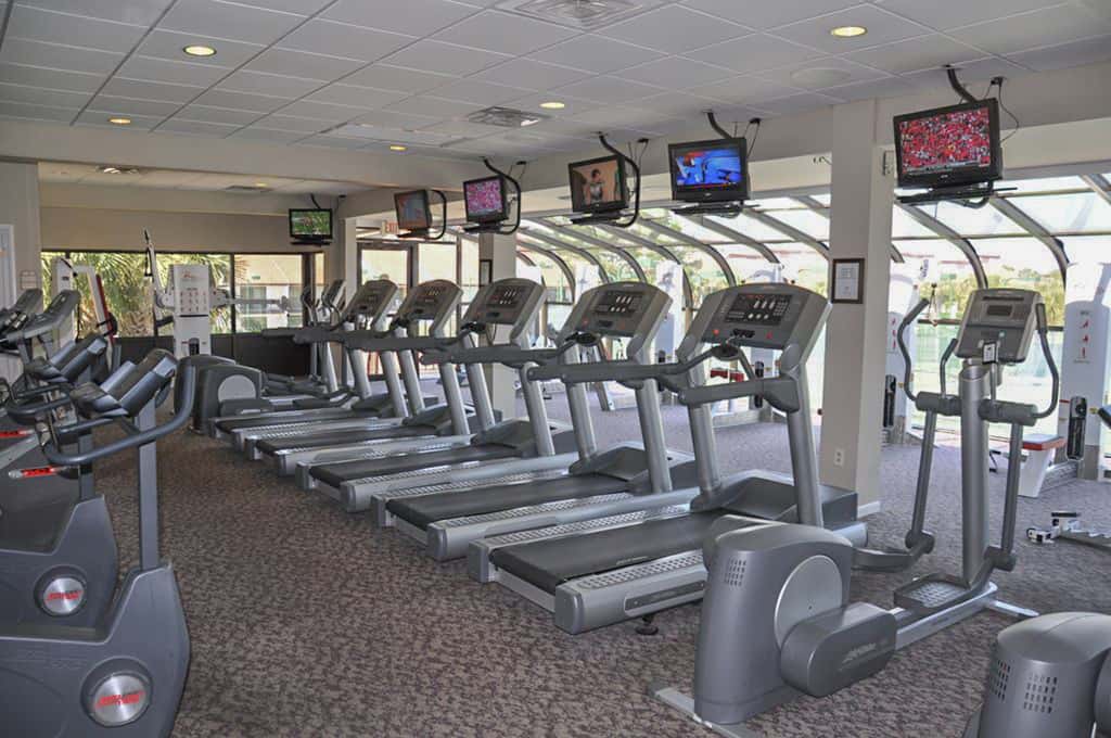 Golf lover's getaway with pool & hot tub, open layout, smart TVs, & full kitchen