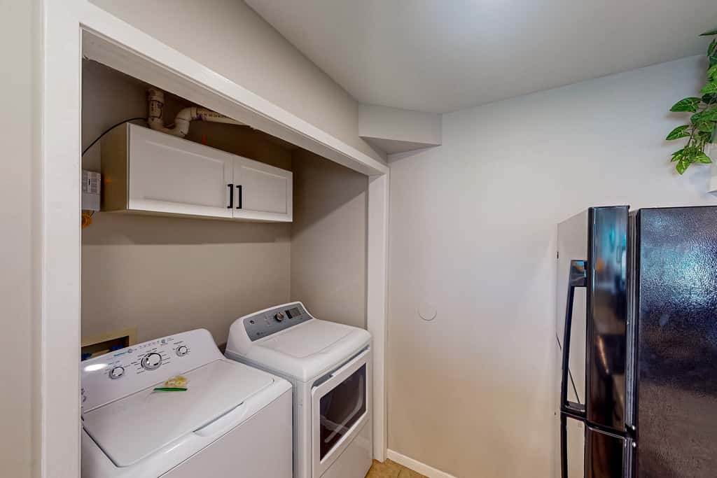 Golf lovers condo with golf, 11 pools, hot tubs, gym, tennis, pickleball, W&D