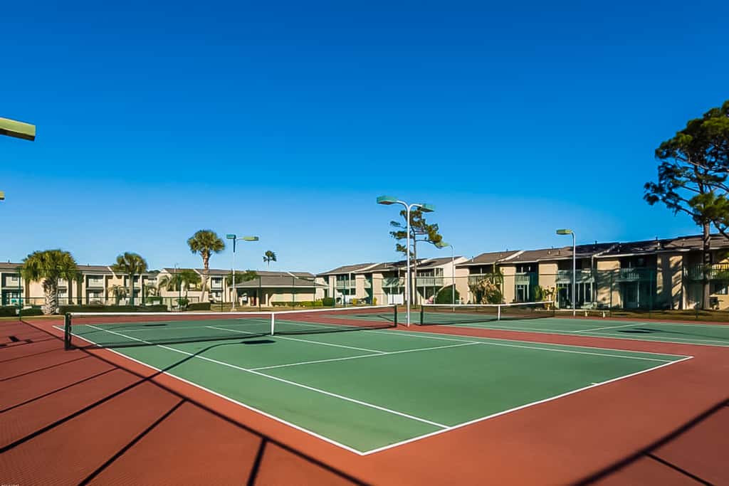 Bright Townhouse with Private Beach Access, Shared Pools, & Central AC