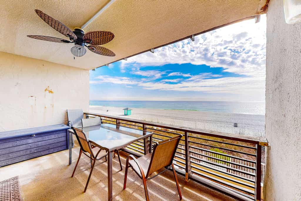 Coastal Gem w/ Beach & Pool Access, Oceanfront Views from Balcony, and Netflix