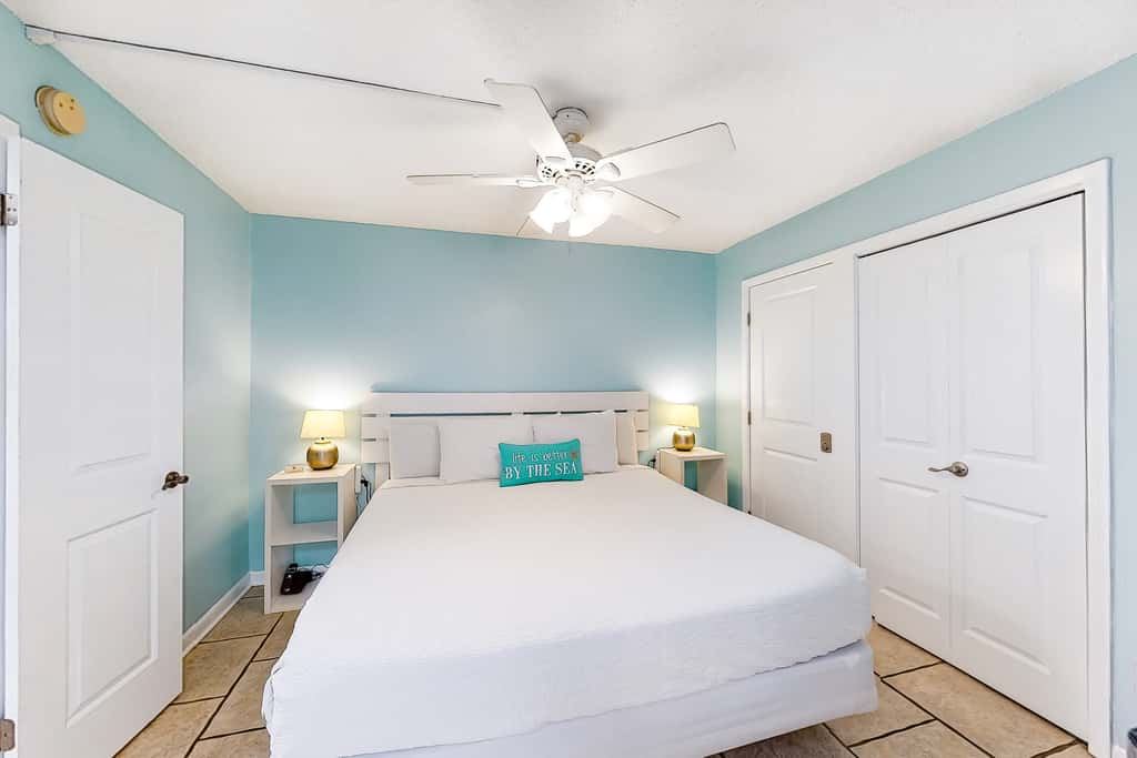 Coastal Gem w/ Beach & Pool Access, Oceanfront Views from Balcony, and Netflix