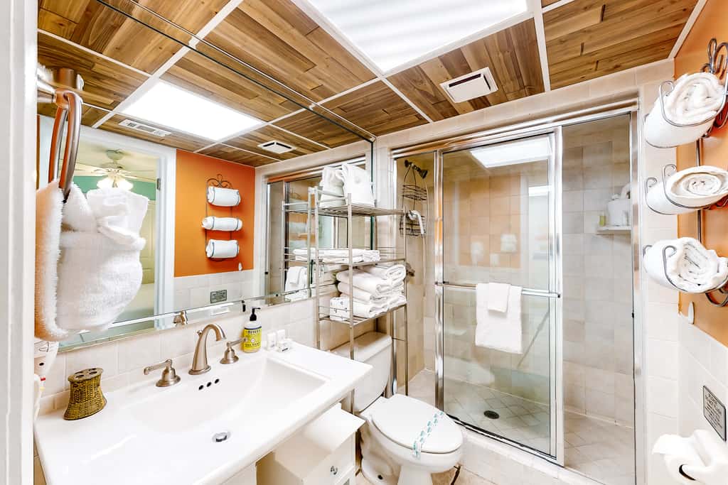 Coastal Gem w/ Beach & Pool Access, Oceanfront Views from Balcony, and Netflix